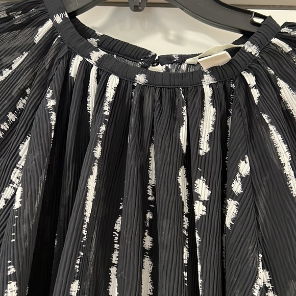 H&M Pleated Chiffon Black and White Long Sleeve Top Size US 6 - Picture 4 of 7
